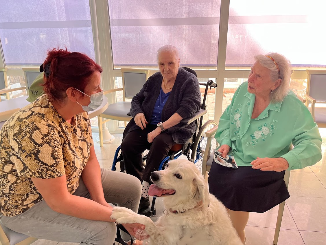 Accompagnement personnalisé chez Lo Portanel votre EHPAD dans l'Aude